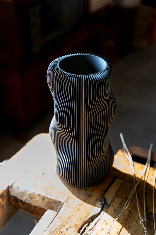 PARIS Round Black Vase